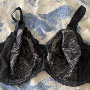 Beautiful Wacoal Black Bra new without tags. 40G